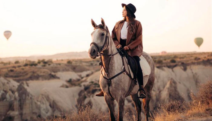 cappadocia sunrise horseback riding tour